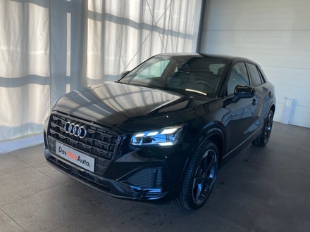 Audi Q2 35 TFSI admired