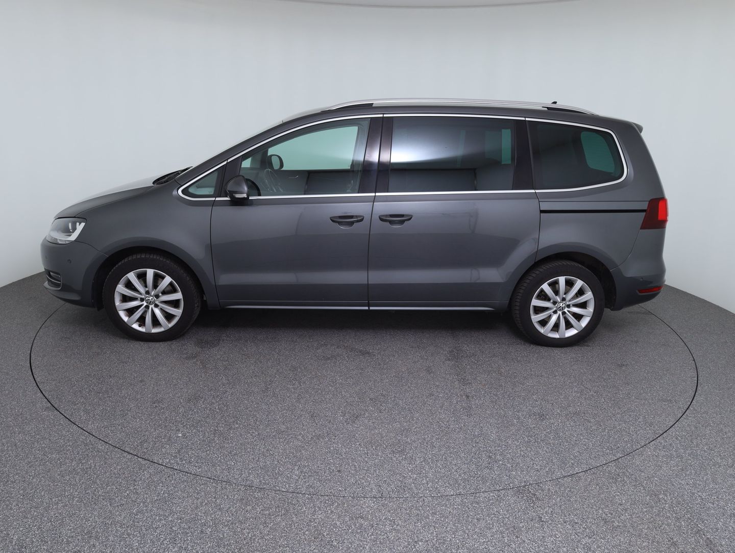 VW Sharan Business+ TDI SCR 7-Sitzer | Bild 8 von 8