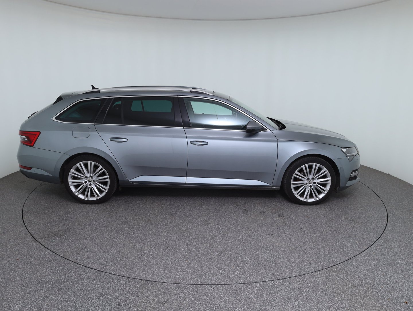 Škoda SUPERB Combi Style TDI | Bild 4 von 22