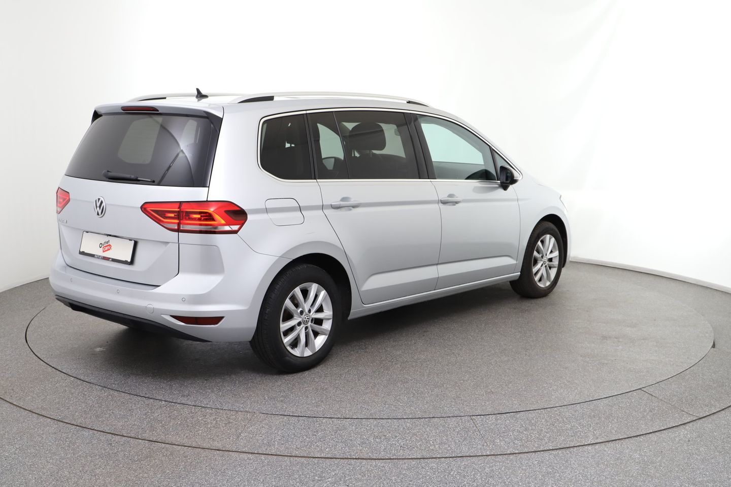 VW Touran Highline 1,6 SCR TDI DSG | Bild 5 von 28