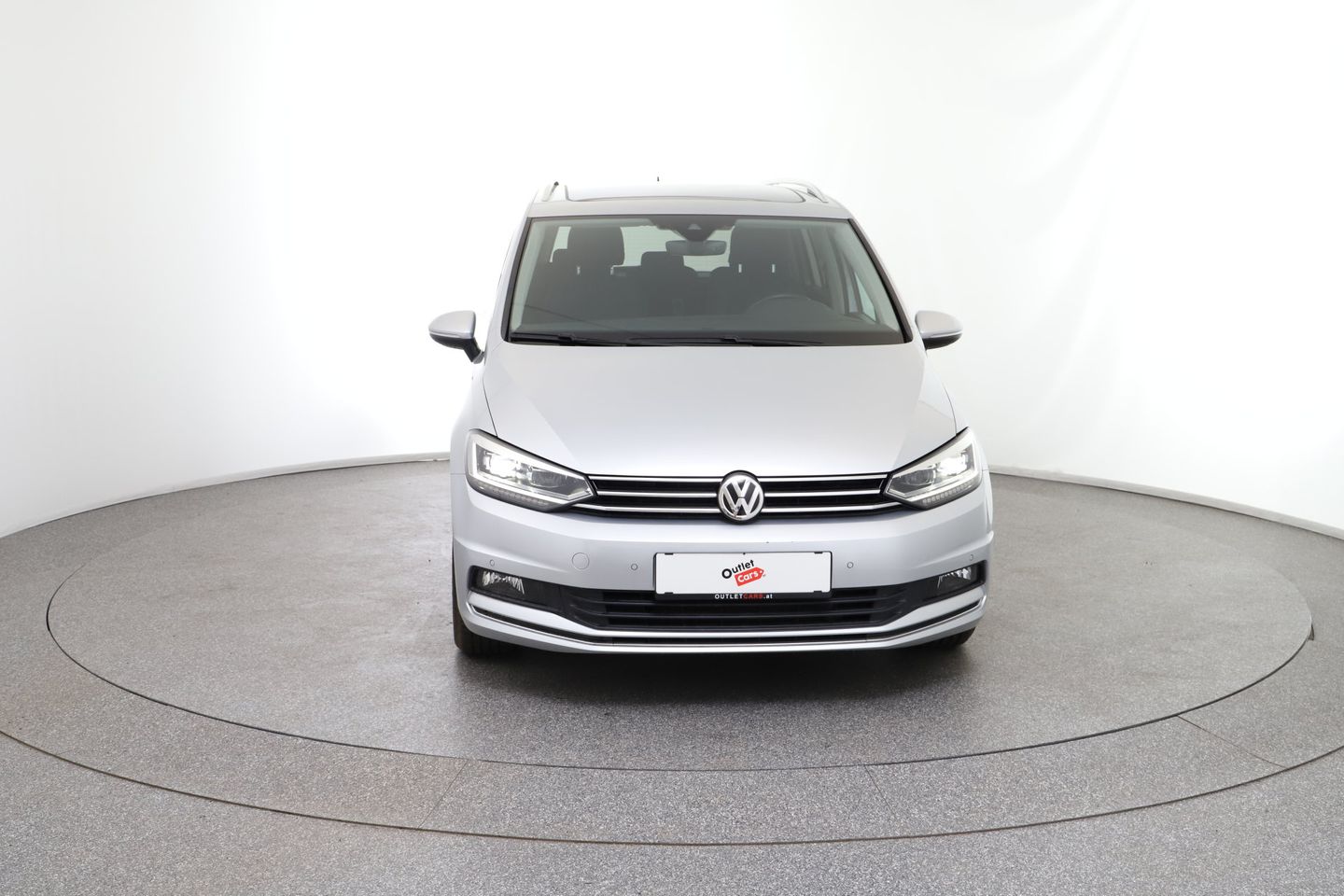 VW Touran Highline 1,6 SCR TDI DSG | Bild 8 von 28