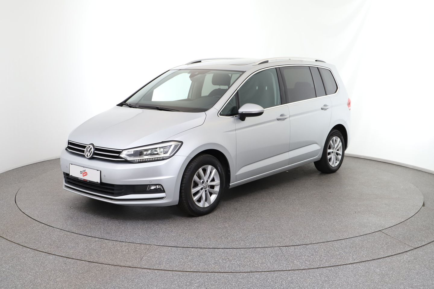 VW Touran Highline 1,6 SCR TDI DSG | Bild 1 von 28