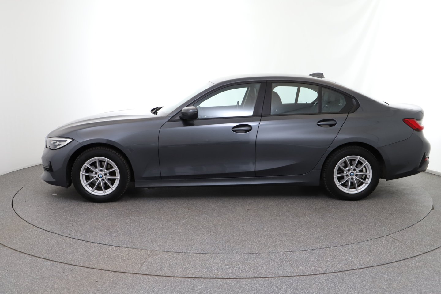 BMW 318d | Bild 2 von 29