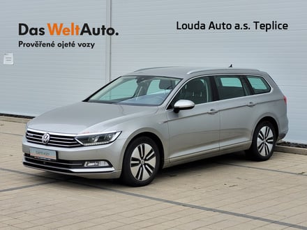 VW Passat Variant HIGHLINE 2.0 TDI 110 kW manuál ,