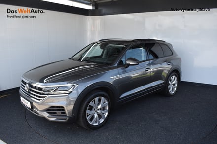 VW Touareg 4Motion 3.0TDI 210kW R-Line, Matrix