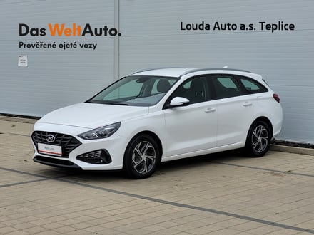 Infiniti I30 Trikolor Comfort 1.0  88 kW manuál ,DPH