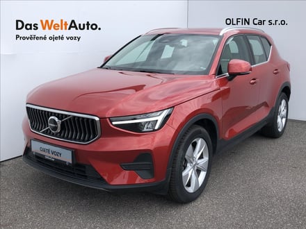 Volvo XC40 PLUS BRIGHT145 kW B4