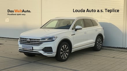 VW Touareg Elegance 3.0 TDI 210 kW automat ,DPH