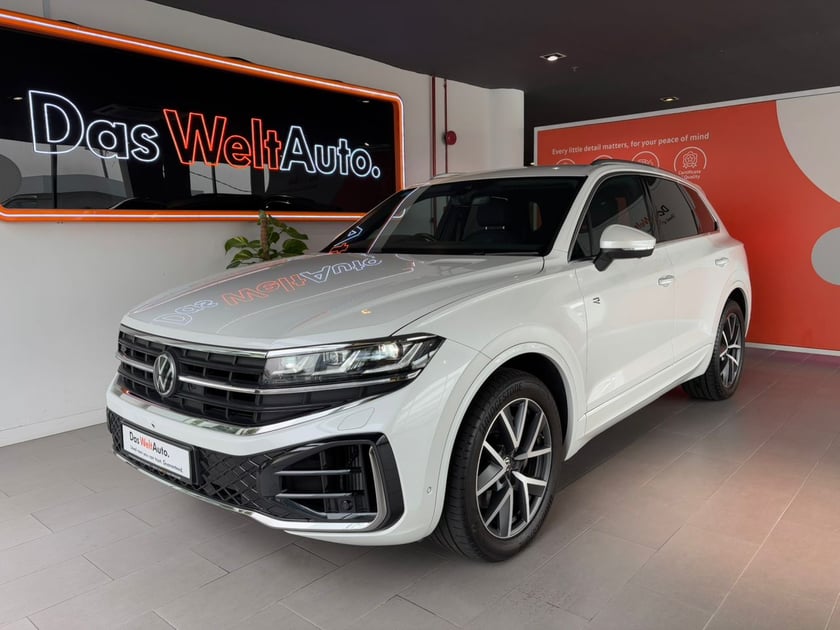 VW Touareg R-Line IQ. DRIVE
