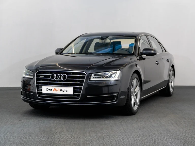 Audi A8
Lang 3.0 TDI clean diesel qu.