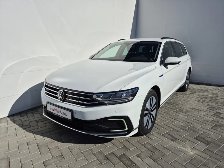 VW Passat Variant GTE