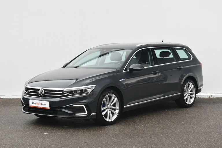 VW Passat Variant
GTE