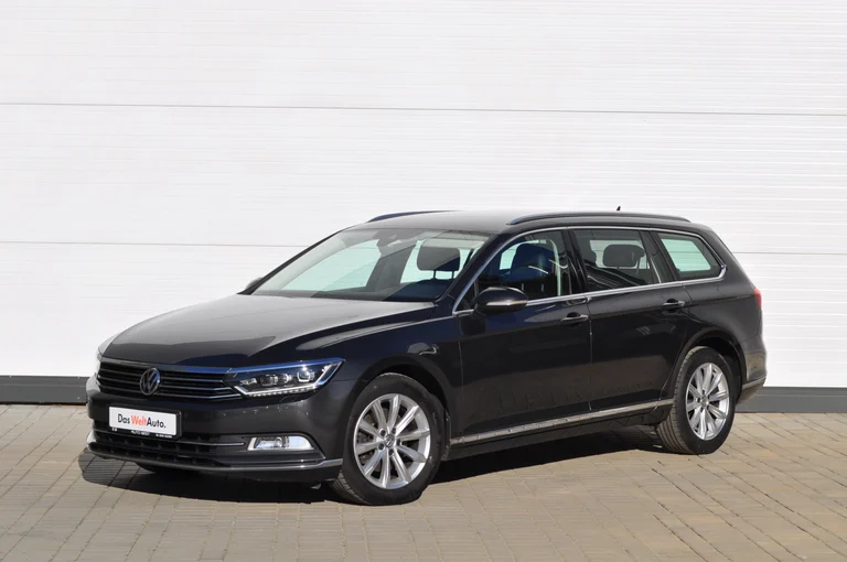 VW Passat Variant Highline TDI SCR DSG