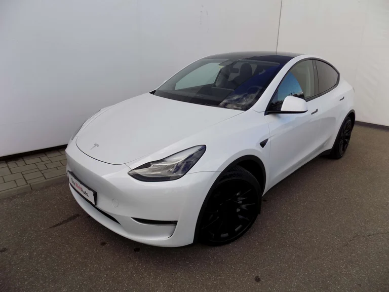 Tesla Model Y Long Range Dual AWD