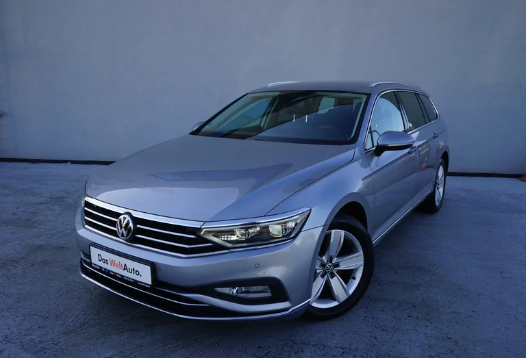 VW Passat Variant
Noul Passat Var.Highline 2.0 TDI DSG