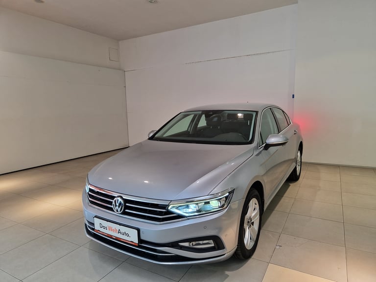 VW Passat Noul Passat Highline 2.0 TDI DSG