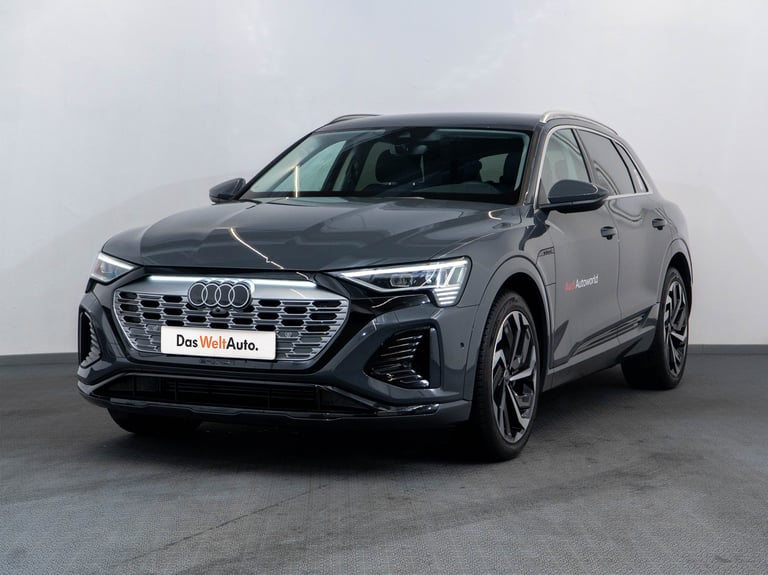 Audi Q8 S line 50 e-tron quattro