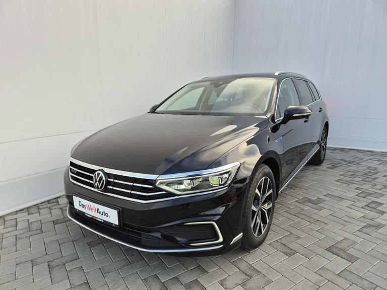 VW Passat Variant GTE