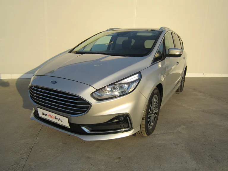 Ford S-MAX
Titanium