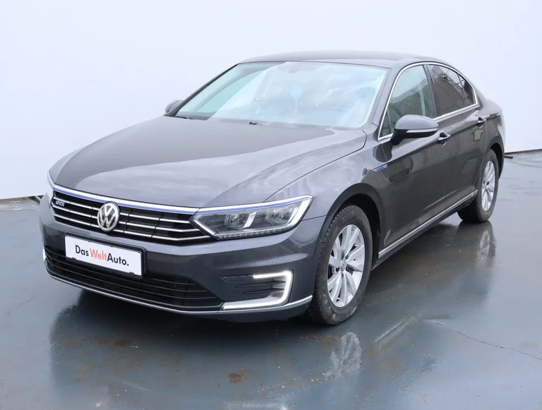 VW Passat
GTE 1.4 TSI 218 CP PHEV