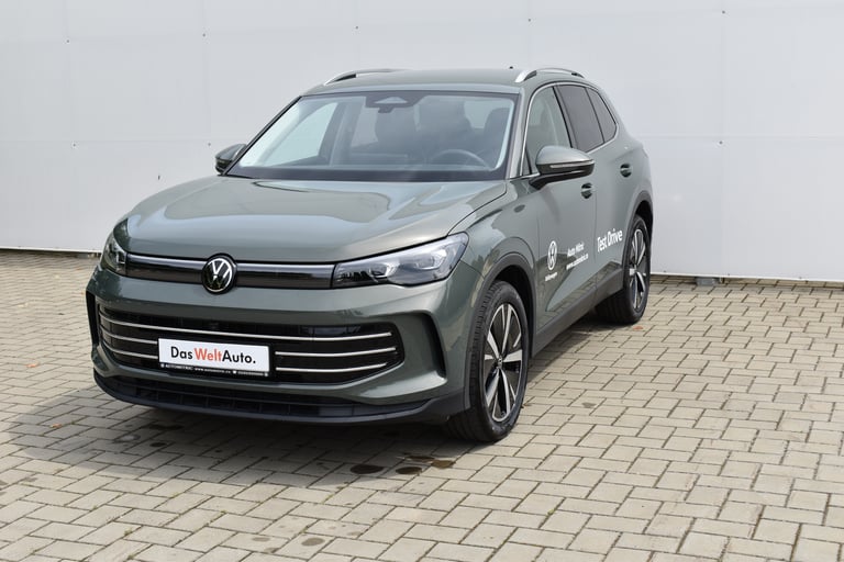 VW Tiguan
Noul Tiguan Elegance 2,0 TDI DSG TD