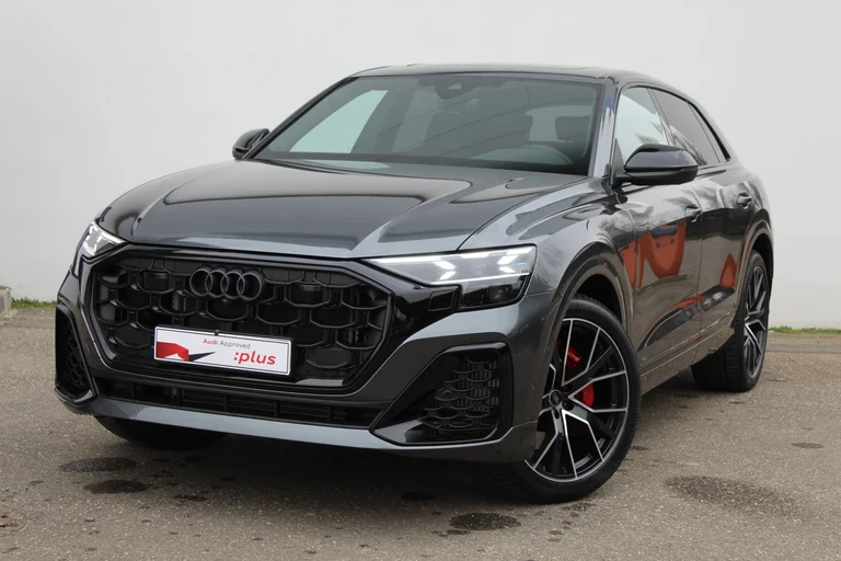 Audi Q8 PI 55 TFSI e quattro 290 kW / 394 CP