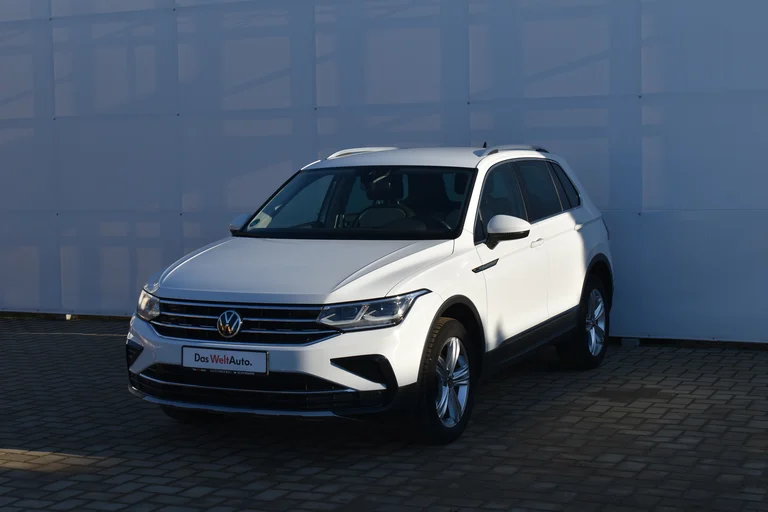 VW Tiguan
Elegance TDI SCR 4MOTION DSG