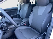 Škoda Octavia Combi Selection TSI mHEV DSG in Moon-Weiß Metallic