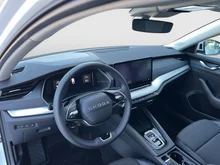 Škoda Octavia Combi Selection TSI mHEV DSG in Moon-Weiß Metallic