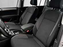 VW Touran TDI in Reflexsilber Metallic