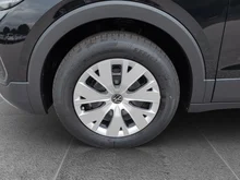 VW T-Cross 4Me TSI in Deep Black Perleffekt