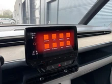 VW ID Buzz ID. Buzz Pro 150 kW in B4 Candy-Weiß