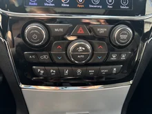 Jeep Grand Cherokee 3,0 V6 CRD Summit in Weiß