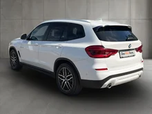 BMW X3 xDrive 20d Advantage Aut. in weiss - metallic
