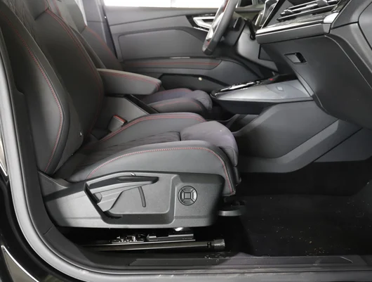 Bild eines Audi Q4 55 e-tron quattro