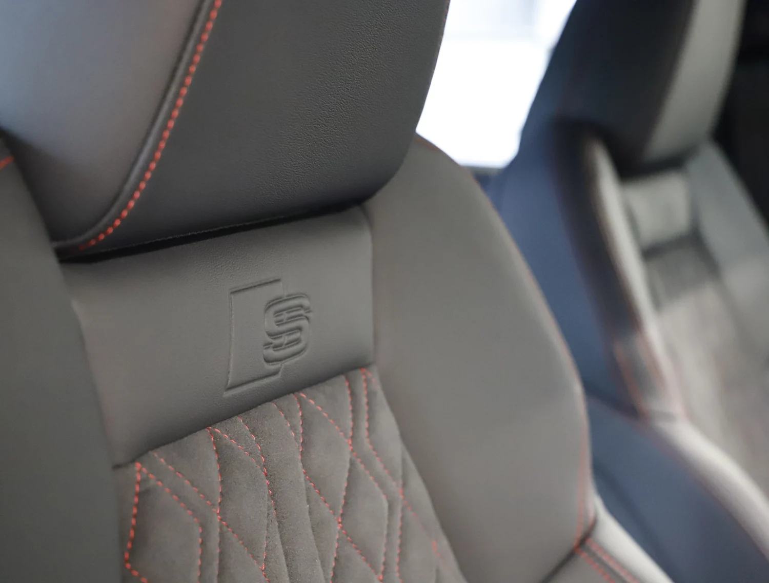 Bild eines Audi Q4 55 e-tron quattro