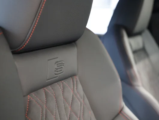 Bild eines Audi Q4 55 e-tron quattro