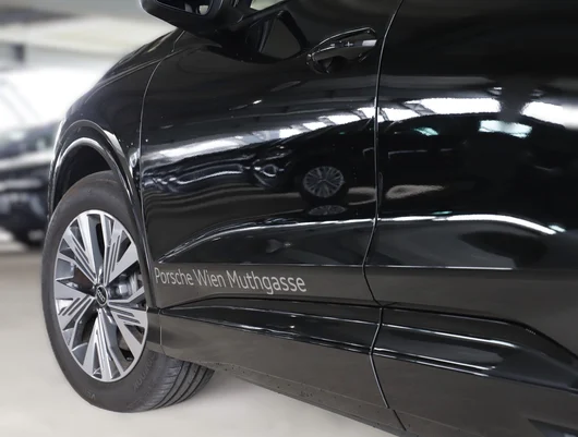 Bild eines Audi Q4 55 e-tron quattro