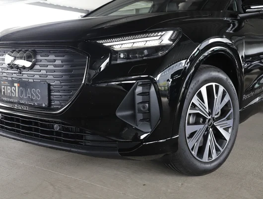 Bild eines Audi Q4 55 e-tron quattro