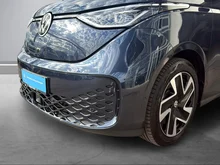VW ID Buzz ID. Buzz Pro 4MOTION 250 kW in Starlight Blue Metallic