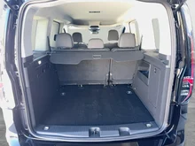 VW Caddy Style TDI 4MOTION in Deepblack Perleffekt