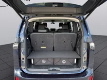 VW ID Buzz ID. Buzz Pro 4MOTION 250 kW in Starlight Blue Metallic