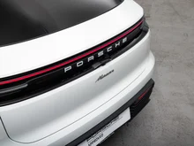 Porsche Macan in weiß