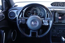 VW Beetle Cabriolet The Beetle Cabriolet Sport A. TSI DSG in 2T Deep Black Perleffekt