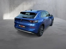 VW T-Roc 4Me eTSI DSG in Celestial Blue