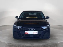 Audi A1 Sportback 25 TFSI intense in Firmamentblau Metallic
