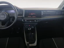 Audi A1 Sportback 25 TFSI intense in Firmamentblau Metallic