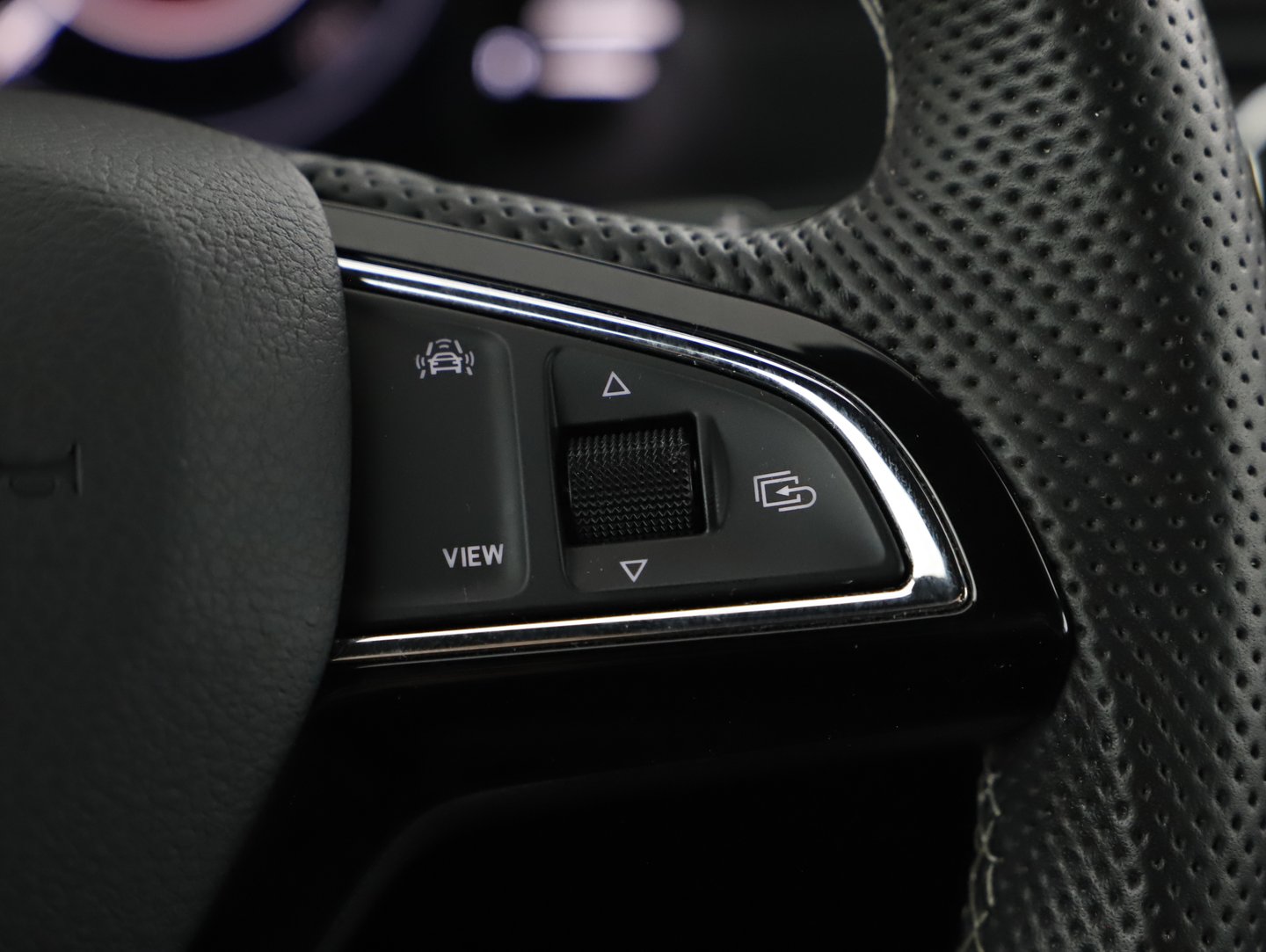 Škoda SUPERB Combi iV SPORTLINE DSG | Bild 13 von 25