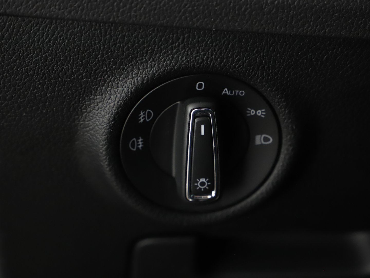 Škoda SUPERB Combi iV SPORTLINE DSG | Bild 6 von 25