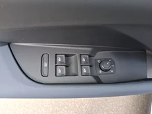 CUPRA Terramar 1.5 e-TSI 150 PS DSG in Nevada-Weiß Metallic